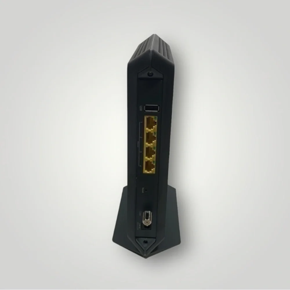 NETGEAR | Nighthawk AC1900 Cable Modem + Router - Picture 5 of 7